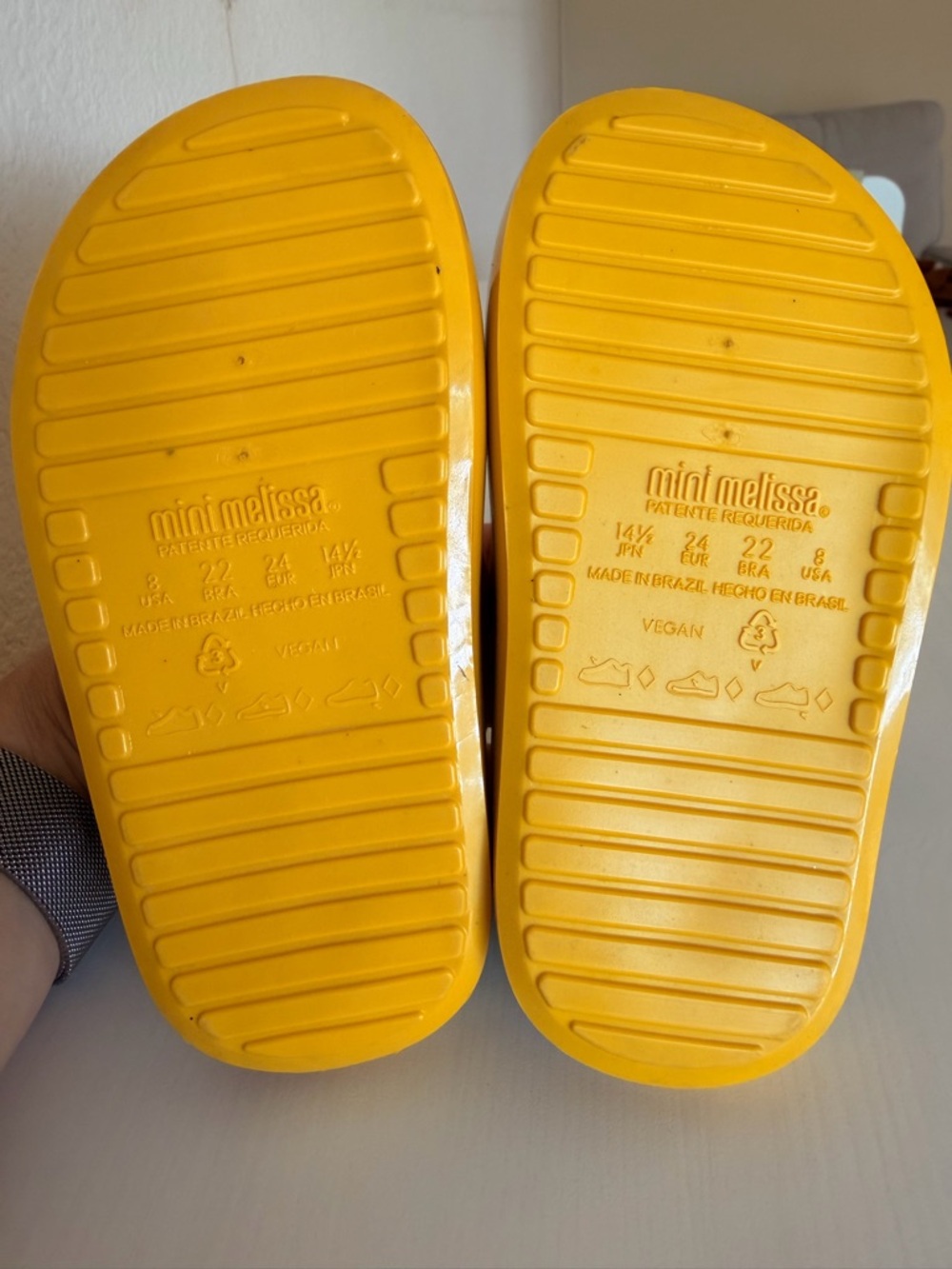 Mini Melissa Unisex Yellow Sandals with Blue Insole and robot characters. - Picture 3 of 4